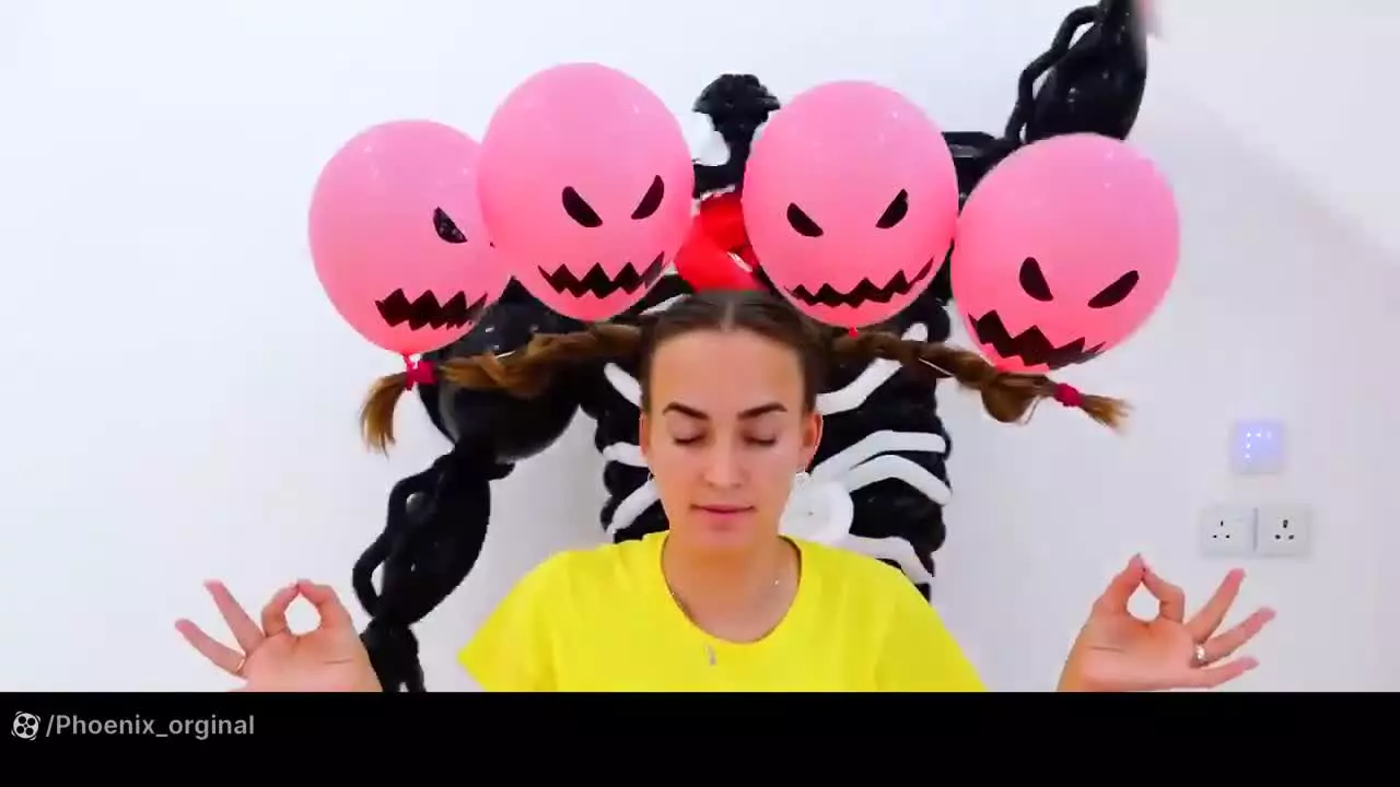 ولاد نیکیتا در برنامه کودک ولاد و نیکی؛ بازی و سرگرمی بامزه