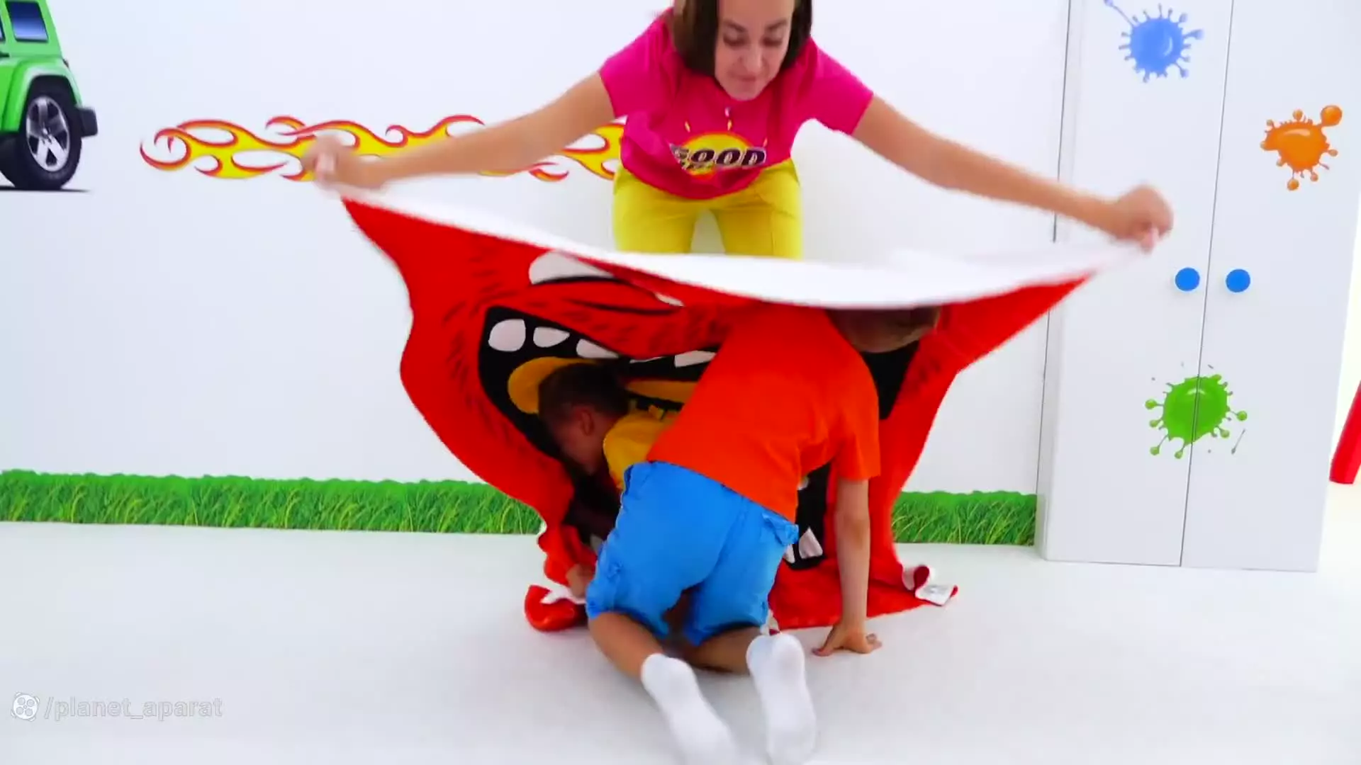 برنامه کودک ولاد و نیکی - لباس های بامزه بچه ها - سرگرمی تفریحی