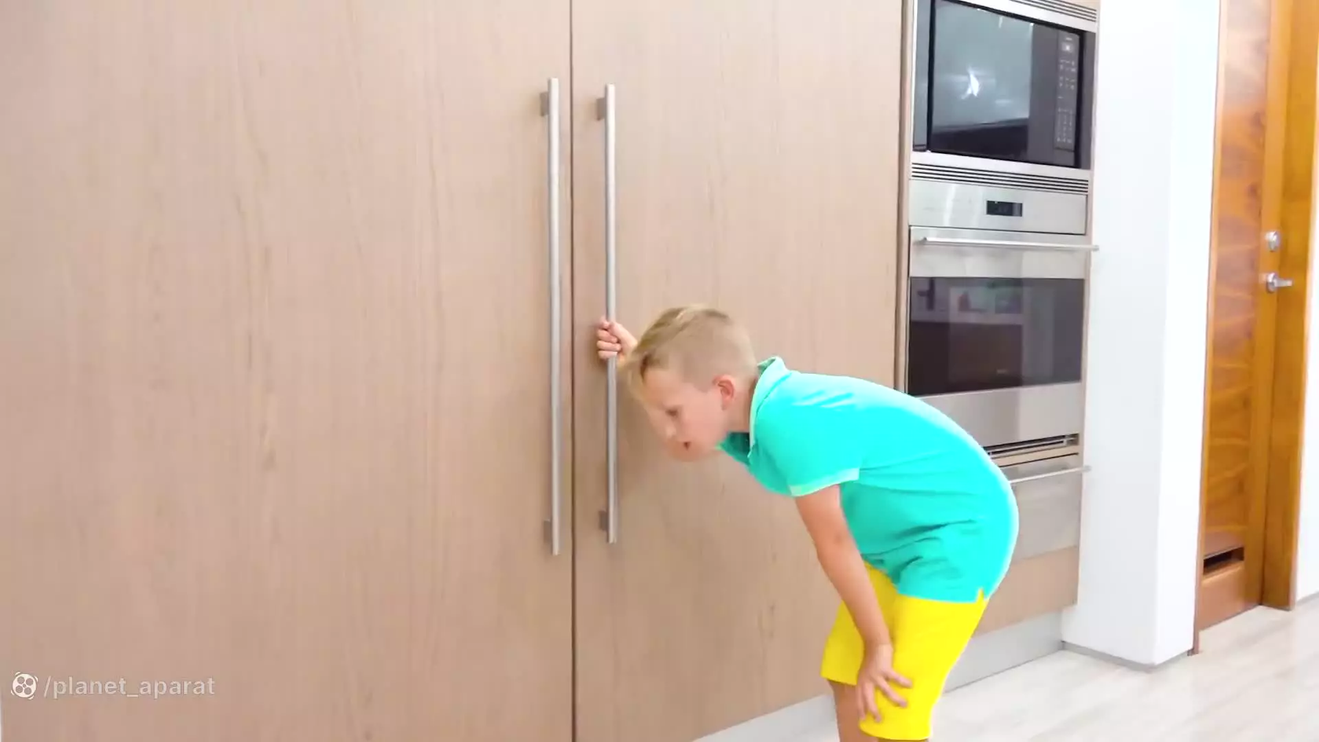 سرگرمی کودک - برنامه کودک ولاد و نیکی - بازی های بامزه - تفریحی