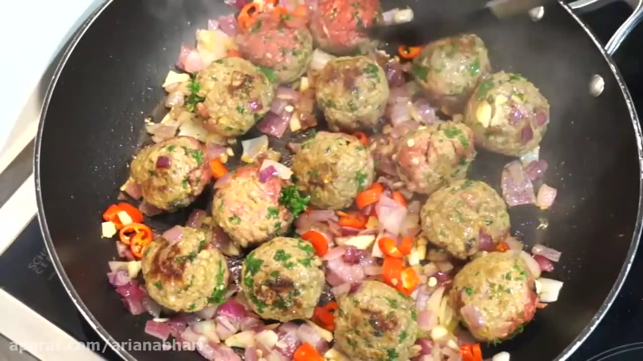 غذای آسان و خوشمزه - طرز تهیه پاستا گوشت قلقلی با سس گوجه فرنگی