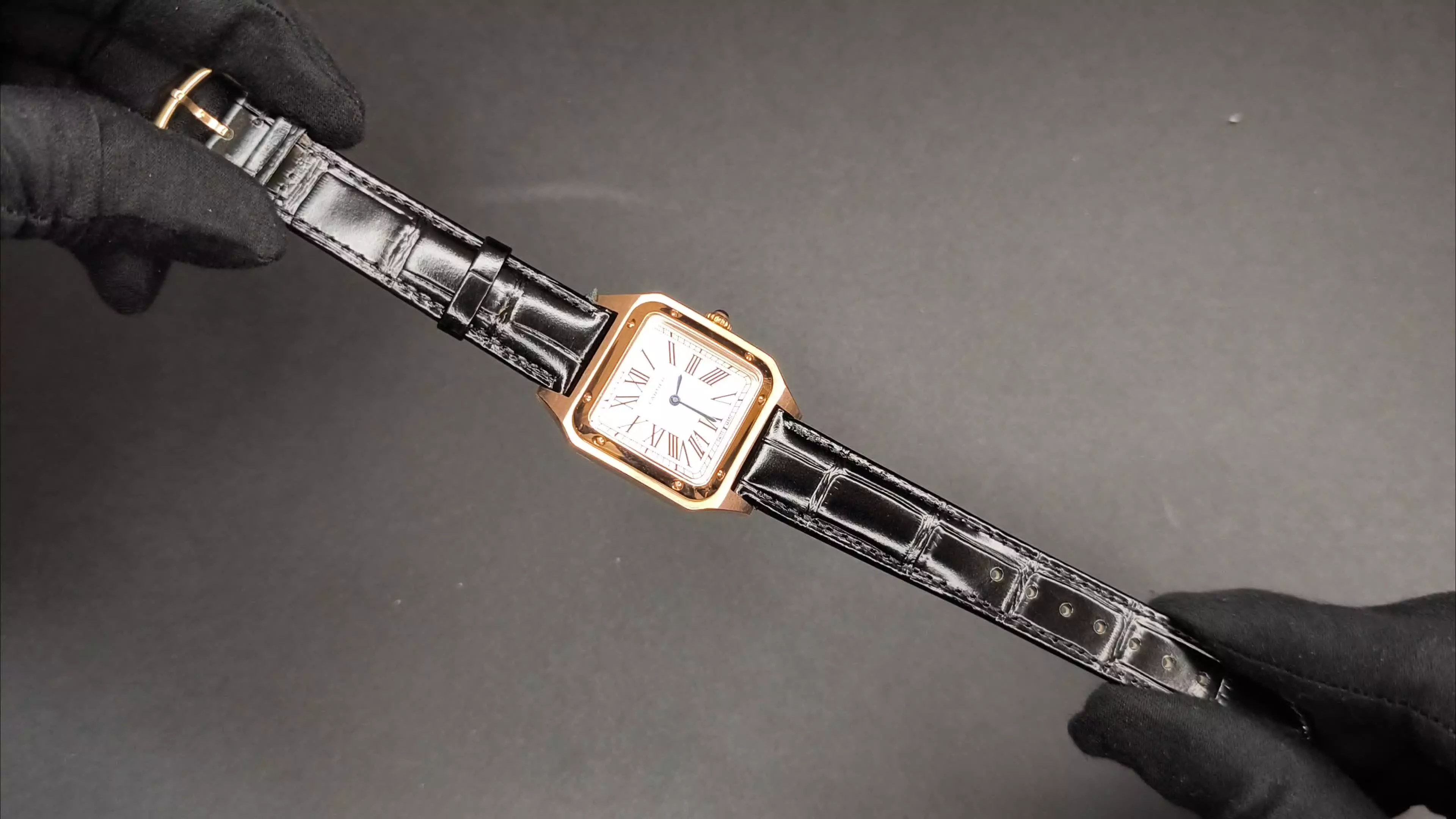 ساعت زنانه کارتیر دموند لوکس آویز