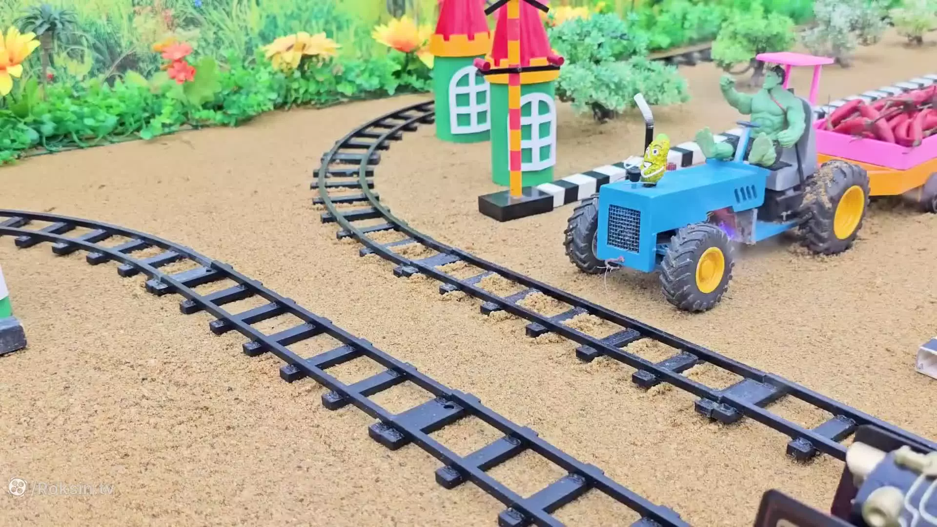 کارتون ماشین بازی با ماشین اسباب بازی : هالک و قطار  : برنامه کودک ماشین بازی