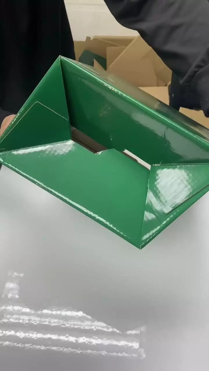 جعبه چسبانی لاک باتم در چاپ برتر