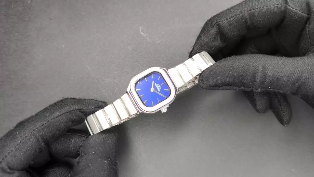 ساعت زنانه الگانس کلاسیک لوکس آویز