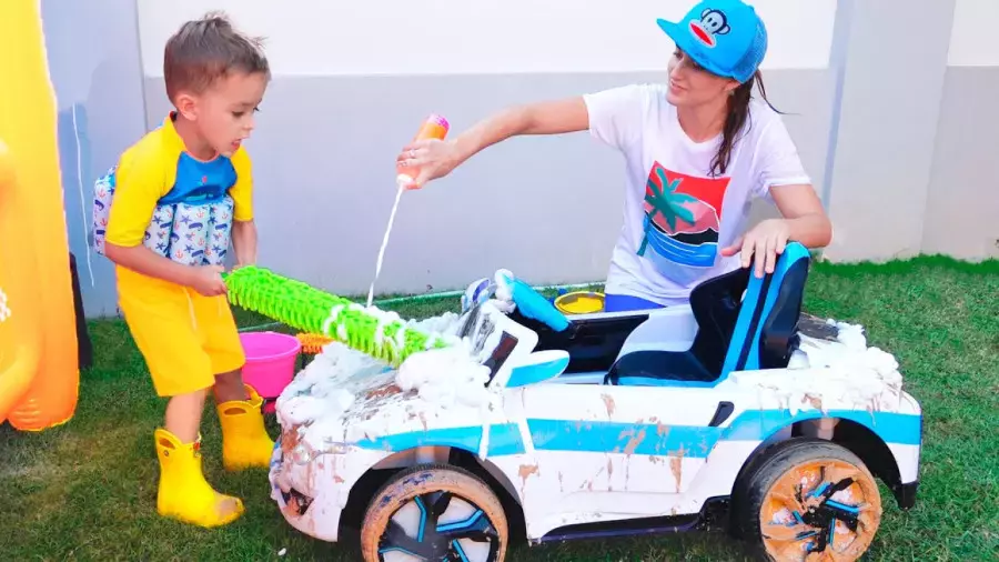 ولاد و نیکی-نیکی هالووین مامان و کریس-کارتون ولاد ونیکی جدید- کودک ولادو نیکی