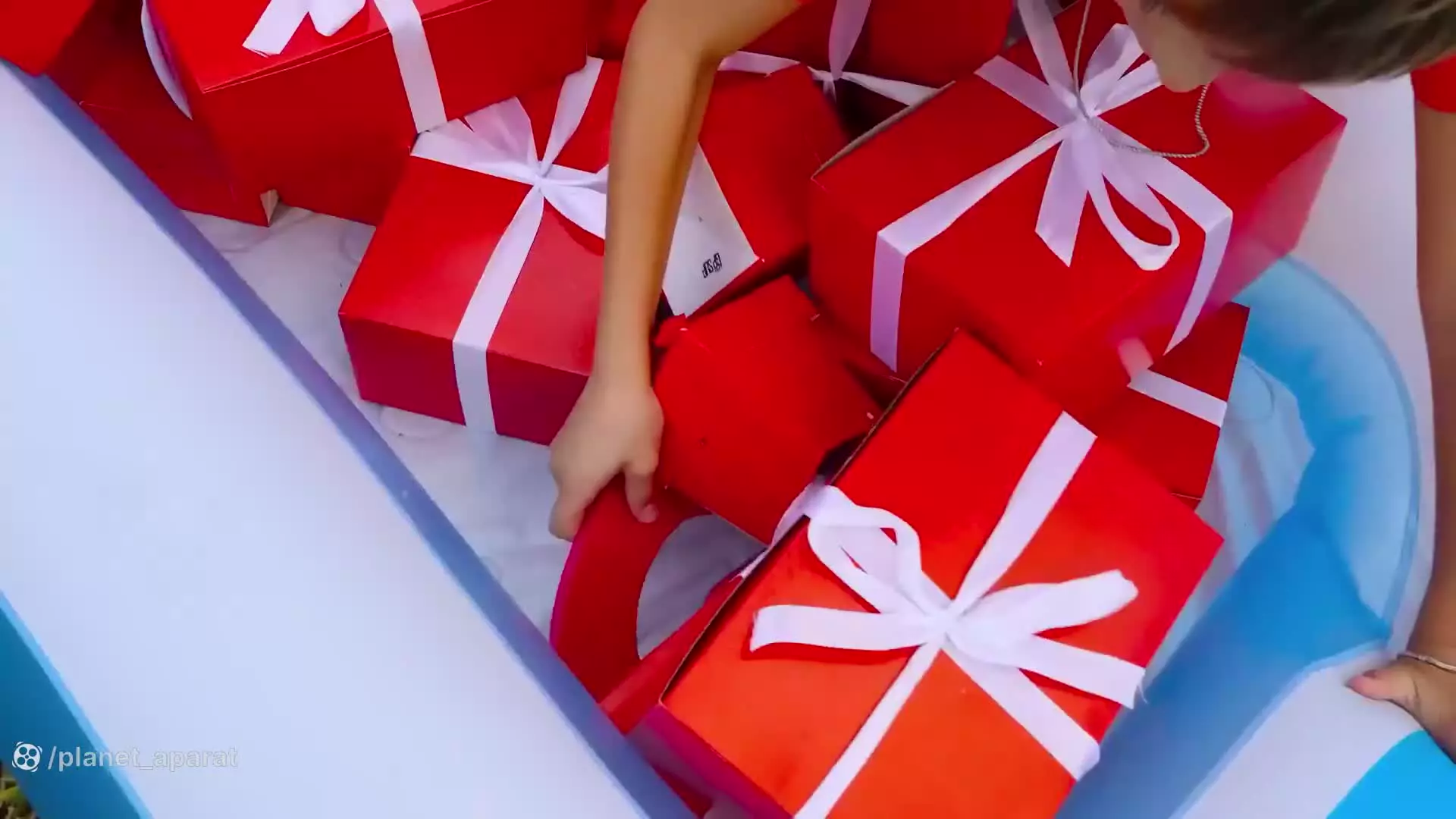 ولاد و نیکی-جعبه جادویی-کف بازی-برنامه کودک ولادو نیکی-سرگرمی کارتون ولاد