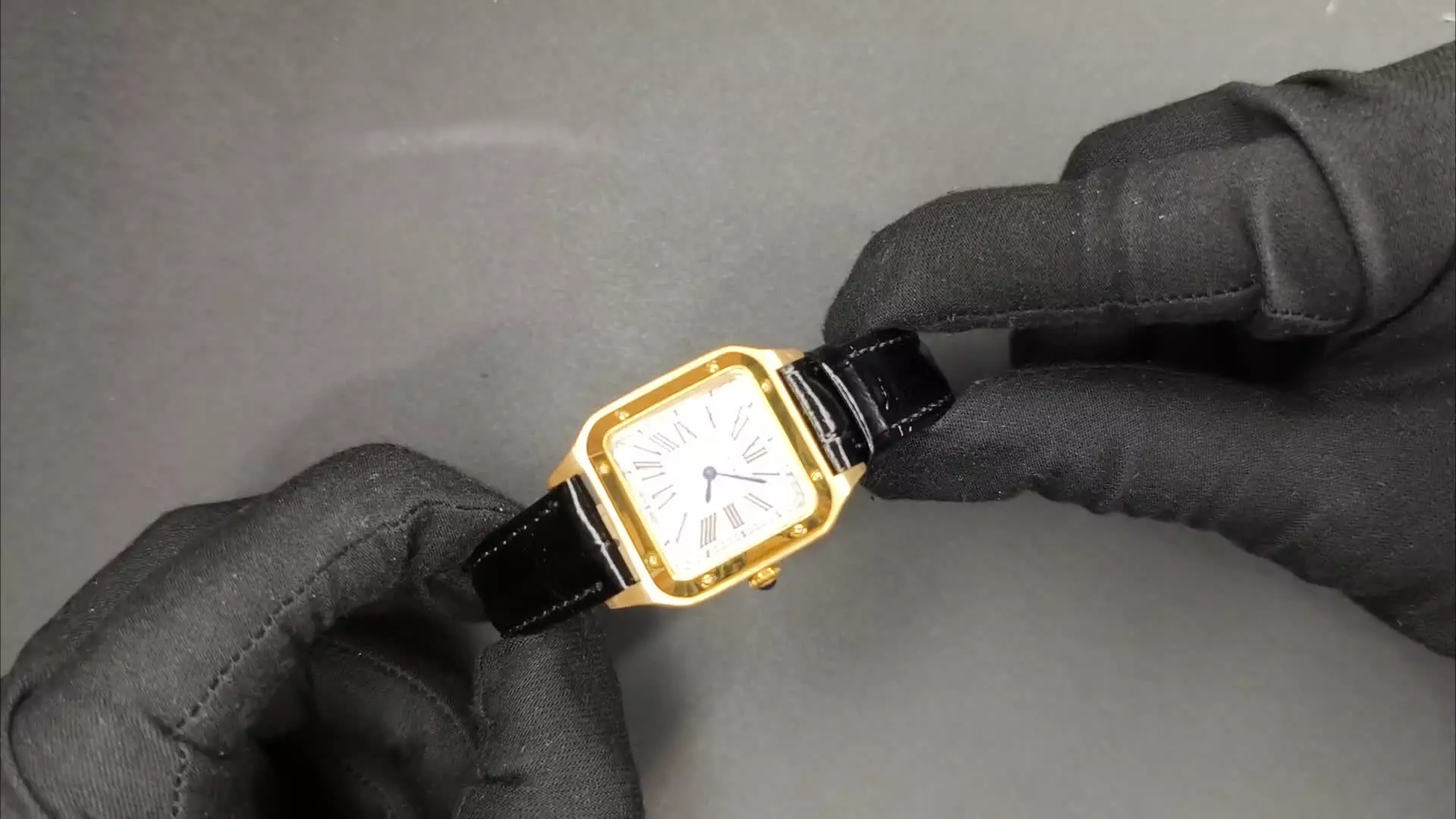 ساعت زنانه کارتیر دموند لوکس آویز