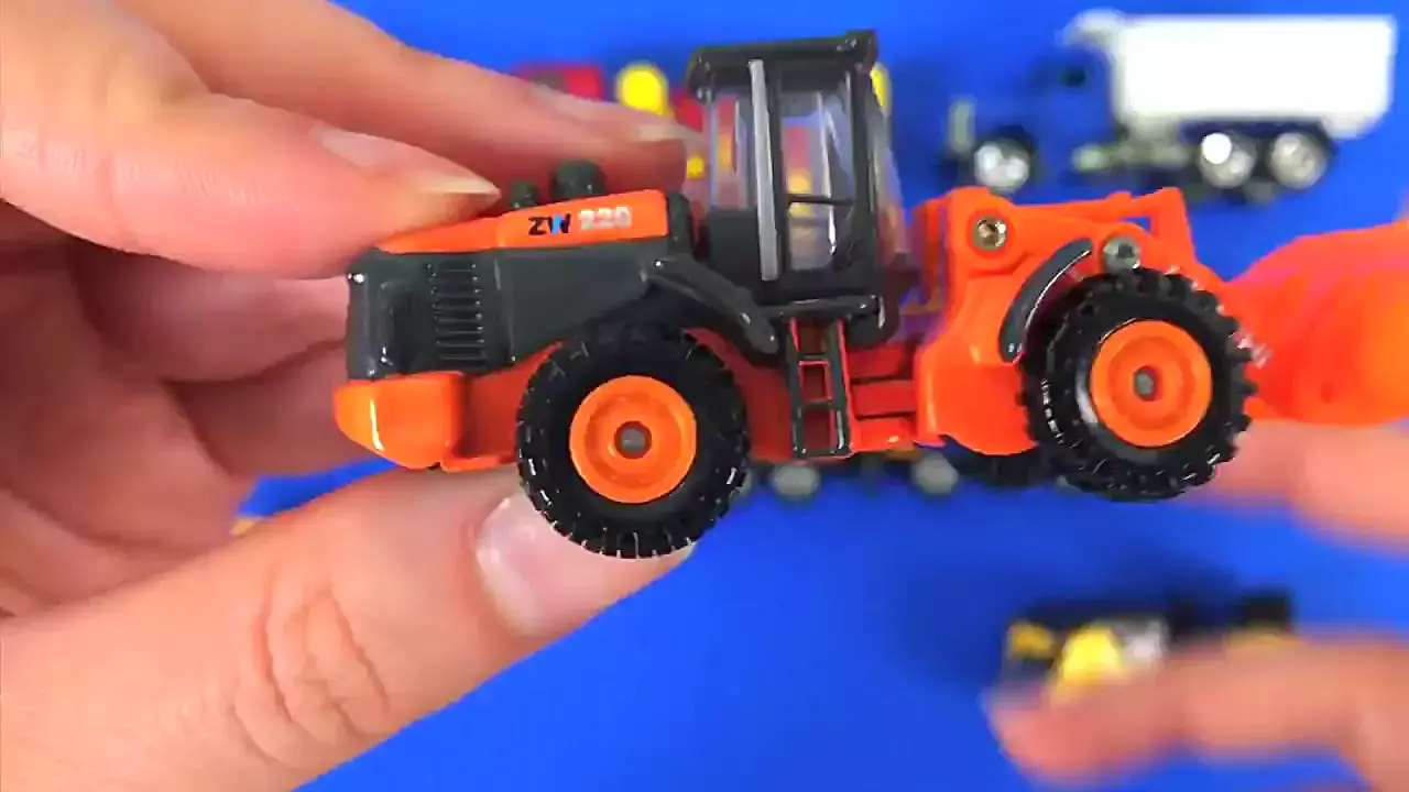 ماشین بازی کودکانه جدید : آشنایی با انواع ماشین های ساخت و ساز
