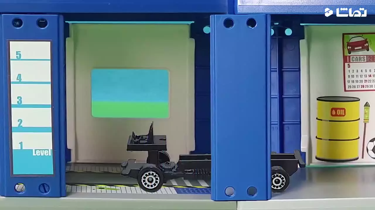 ماشین بازی کودکانه جدید : ساخت ماشین های نجات در کارخانه : ماشین آتش نشانی