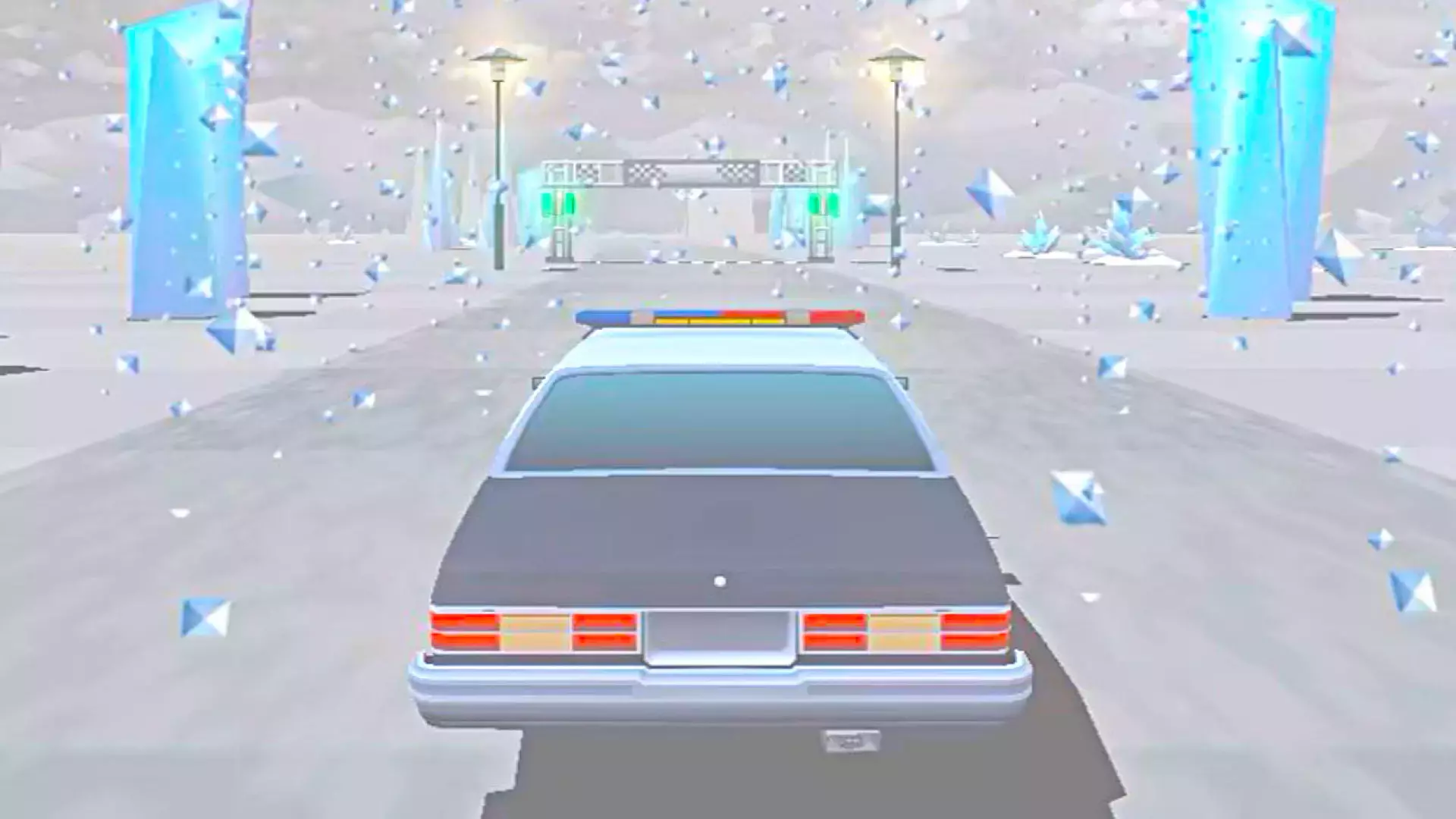 کولاک و طوفان در رانندگی با ماشین پلیس در ماین برف در ماشین بازی کودکانه جدید