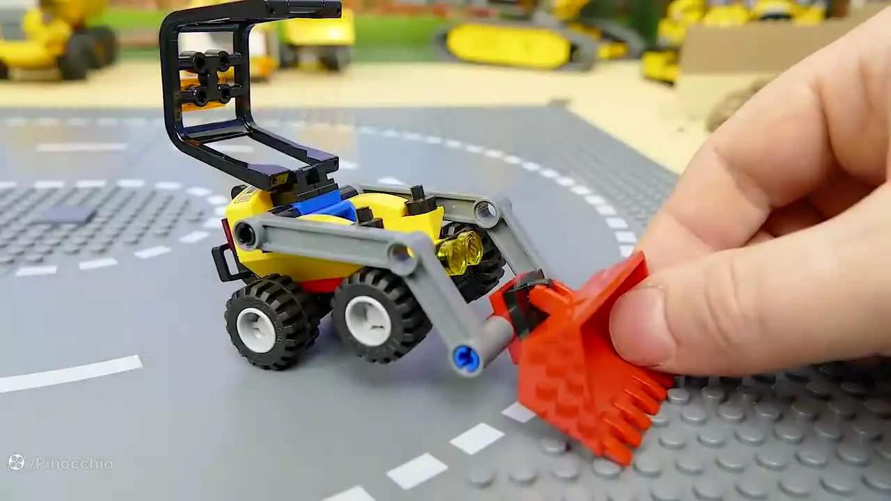 ماشین بازی کودکانه جدید _ بازی با کامیون پلیس _ سرگرمی کودک _ بازی و سرگرمی