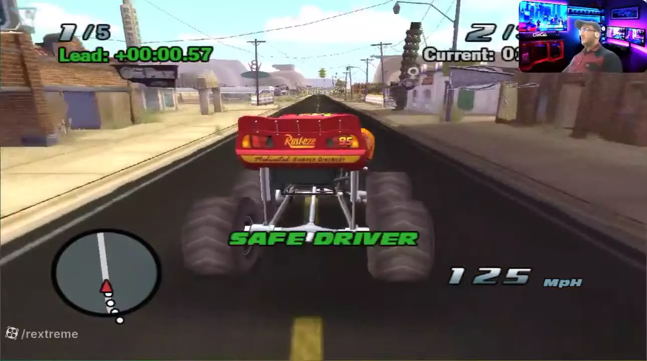 چالش سبقت از ماشین مشکی با مک کویین ماشین بازی کودکانه جدید صحرایی