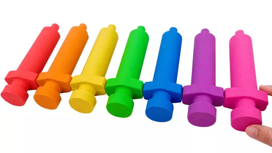 چالش اسمر کودکانه | ساخت سرنگ رنگین کمان با شن و ماسه جنبشی