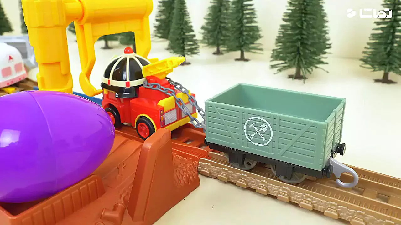 ماشین بازی کودکانه جدید : ساخت ماشین مک کویین با لگو و ماشین های پلیس کوچولو