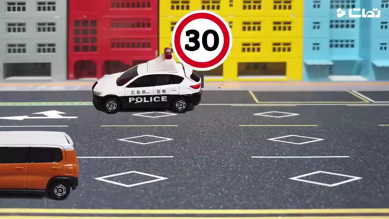 ماشین بازی کودکانه جدید : مسابقه ماشین سواری مینیون ها در خیابان و ماشین پلیس