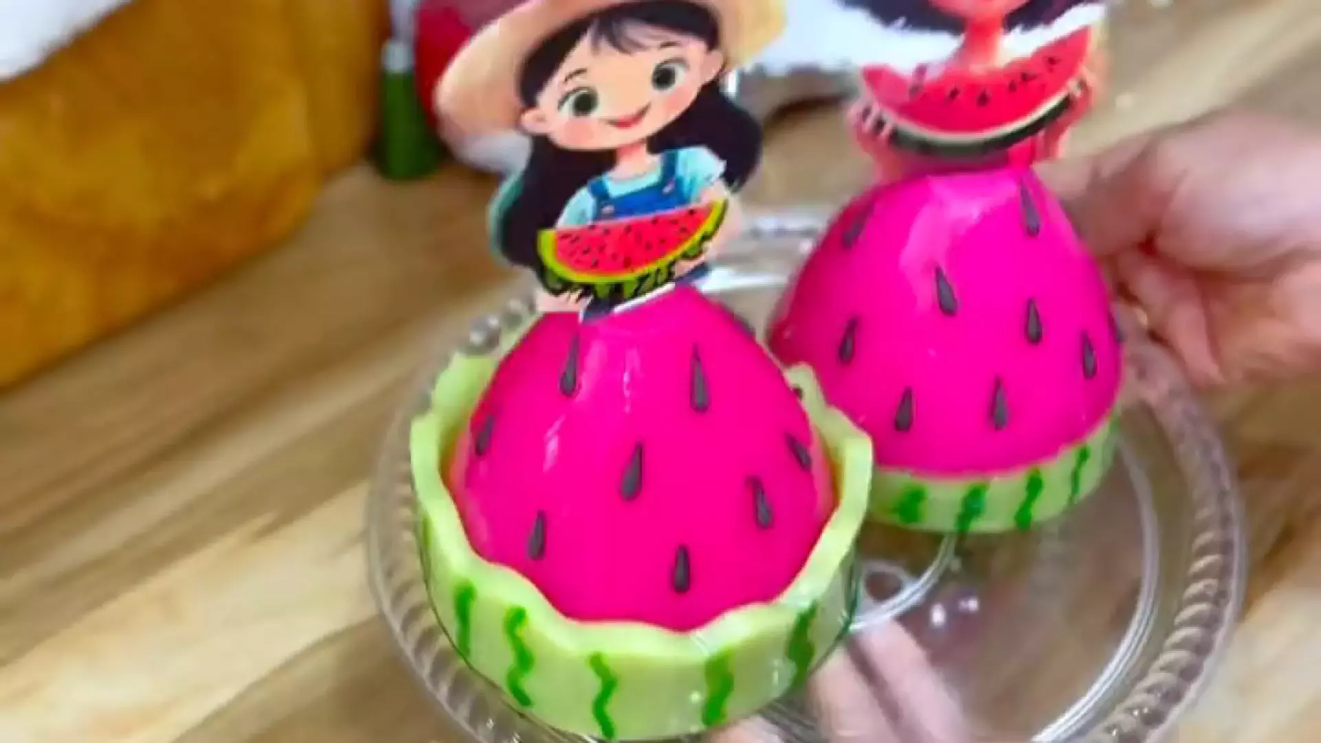 ایده‌های خلاقانه برای دسر یلدای شما: دختران هندوانه‌ای