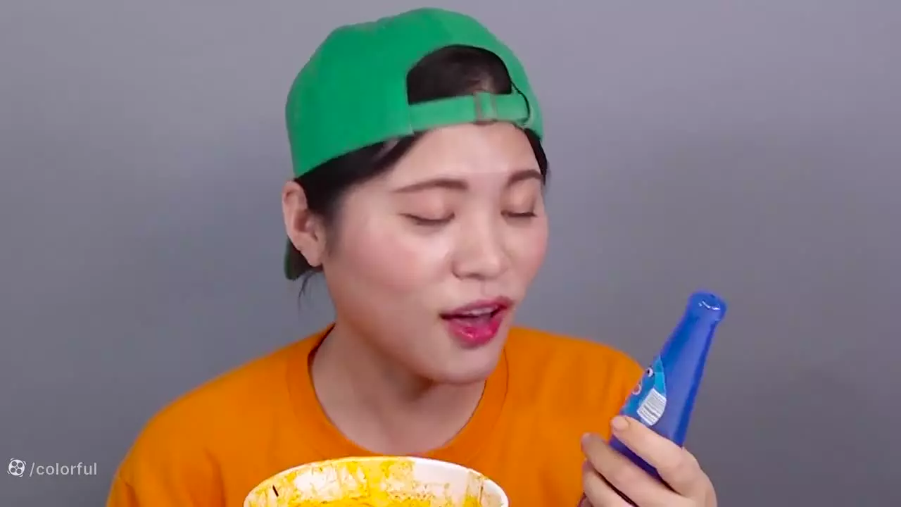 چالش خوردن نودل تند؛ اسمر فود واقعی و پرهیجان