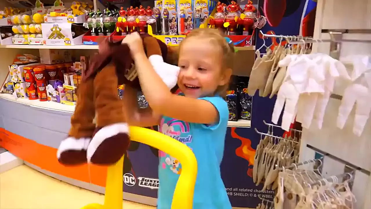 ماجراهای ناستیا و بابایی: خرید عروسک جدید و زیبا از فروشگاه