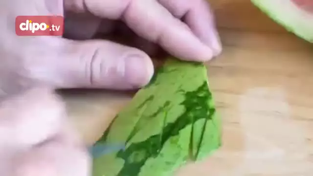 ایده‌های خلاقانه برای سفره آرایی شب یلدا | تزئین سفره یلدا