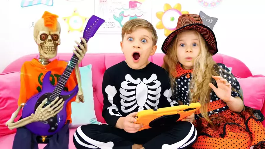 ماجراهای دیانا و روما: لحظات شگفت‌انگیز جشن هالوین!