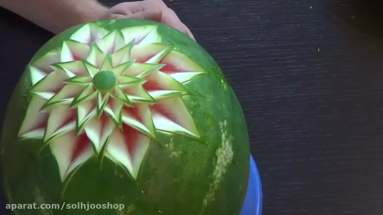 آموزش میوه آرایی شب یلدا: ترفندهای هندوانه آرایی برای تازه‌کارها