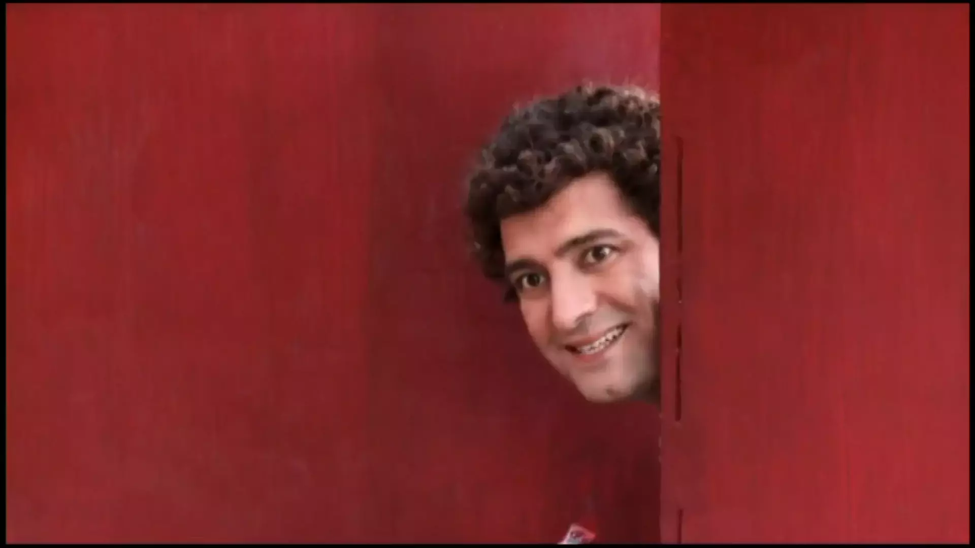 طنزهای بی‌نظیر فیلم «آخرین مجرد»: لحظات خنده‌دار و فراموش‌نشدنی(دانلود کامل فیلم)