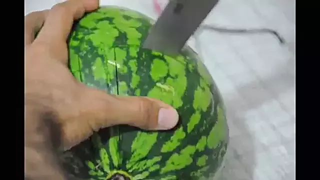 آموزش میوه آرایی هندوانه برای شب یلدا: ایده‌های جذاب و خلاقانه