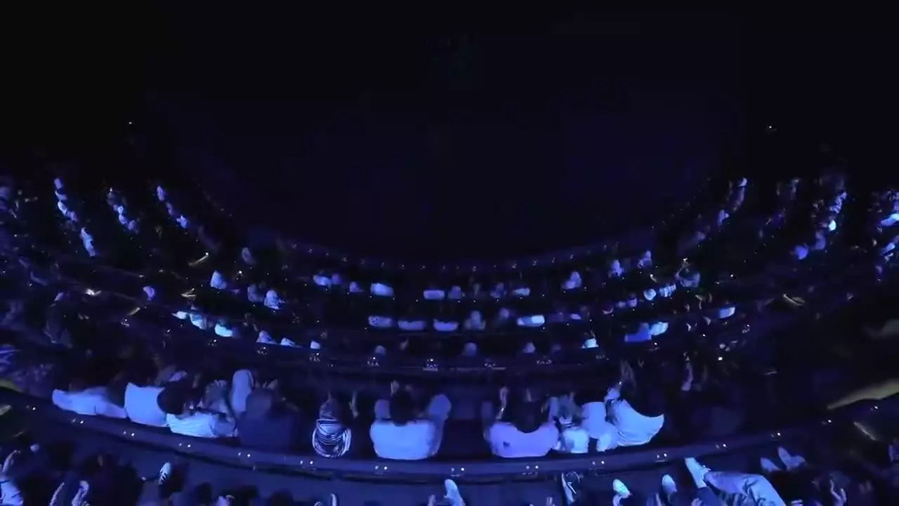 دانلود سریال کارناوال قسمت ۸