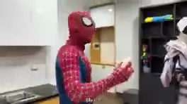 زندگی واقعی مرد عنکبوتی: جاذبه‌های شگفت‌انگیز و تفنگ‌های بی‌نظیر