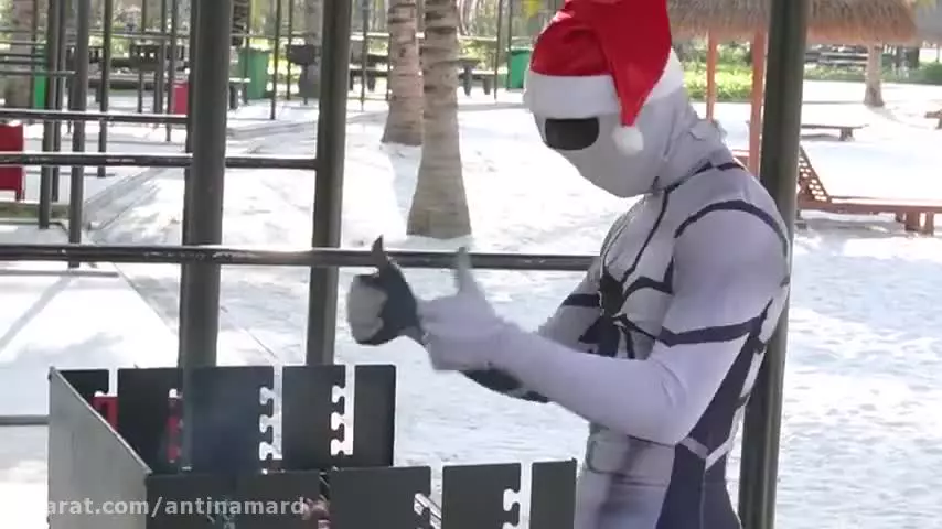 زندگی پارکور مرد عنکبوتی: چالش‌های ساحلی و داستان‌های جالب