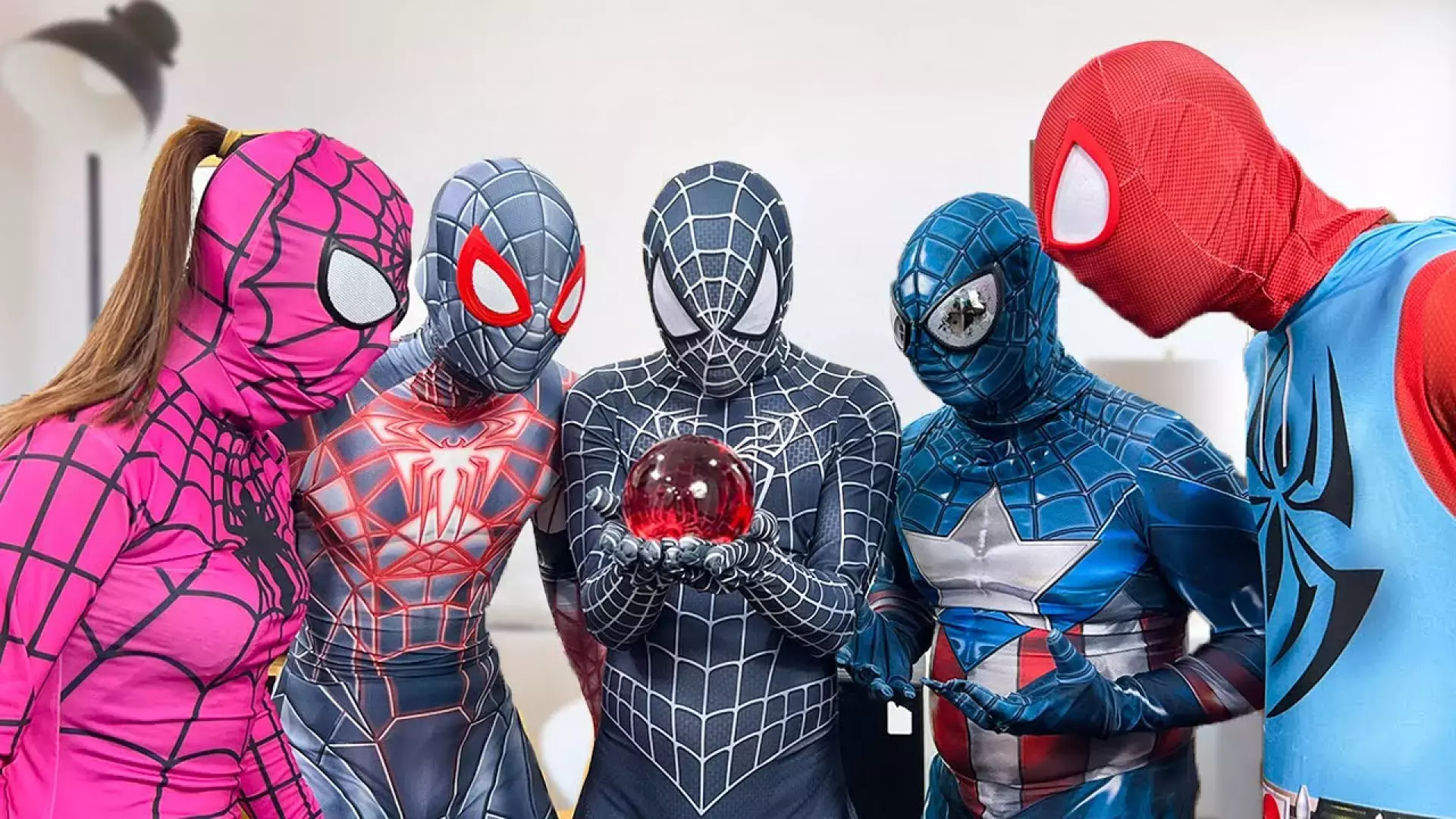 برنامه کودک مردعنکبوتی: دنیای شگفت‌انگیز قهرمانان و شرورها