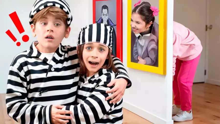 بازی و آموزش با ایوا و مامانی؛ کارتون کودکانه