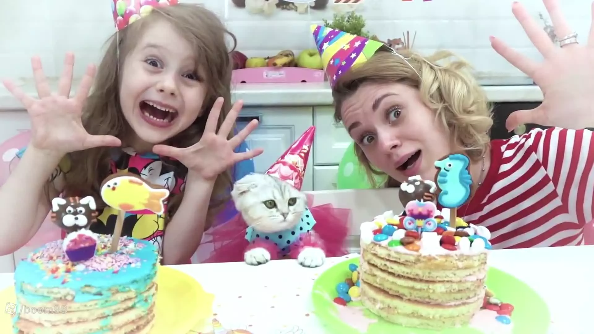 کارتون کودک ایواشو؛ بازی شاد ایوا و مامان