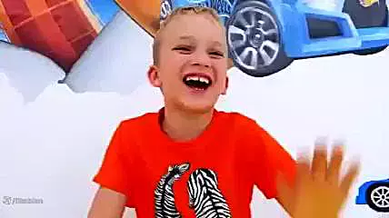 ولاد و نیکی خنده دار - مهمونی جشن تولد دوستان کریس