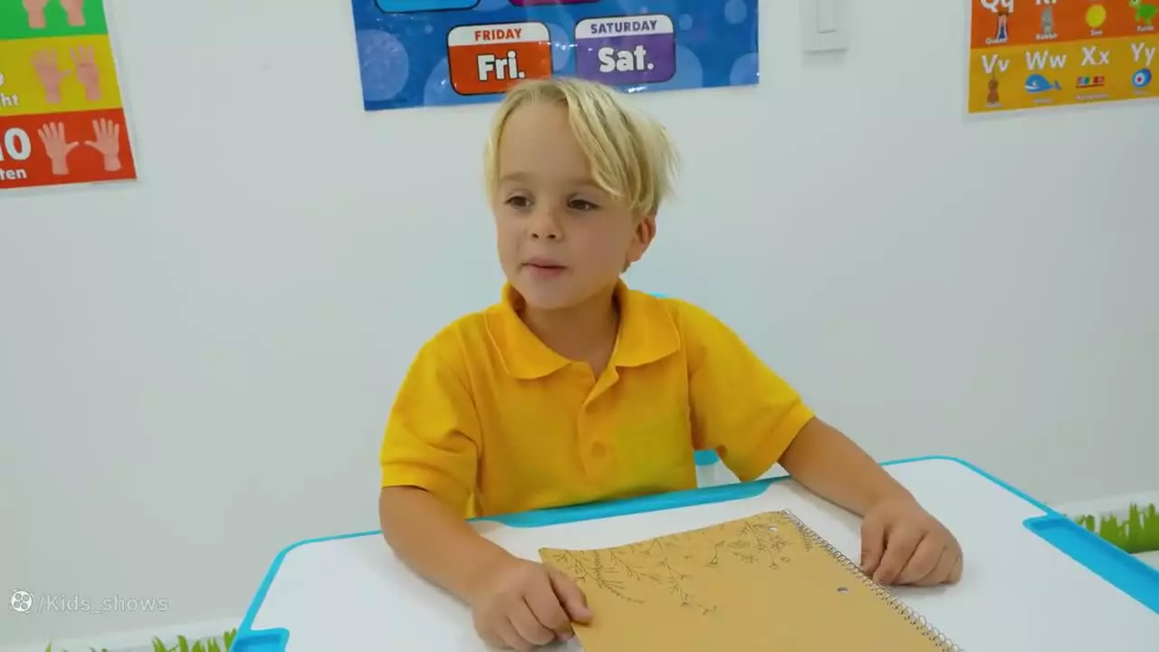 ولاد - ولاد و نیکی - چالش خنده دار در مدرسه - برنامه کودک ولاد و نیکی