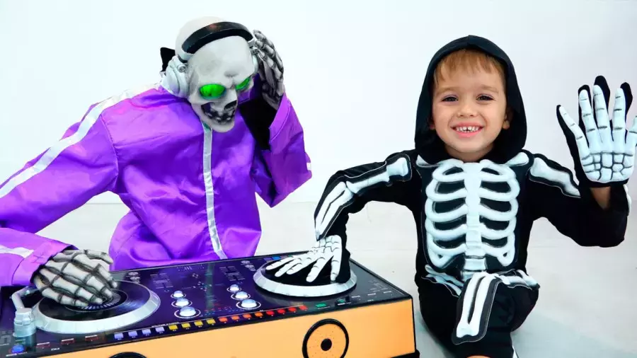 ولاد:: ولاد و نیکیتا:: ولاد و نیکی جدید::برنامه کودک ولاد و نیکی:ولاد خنده دار