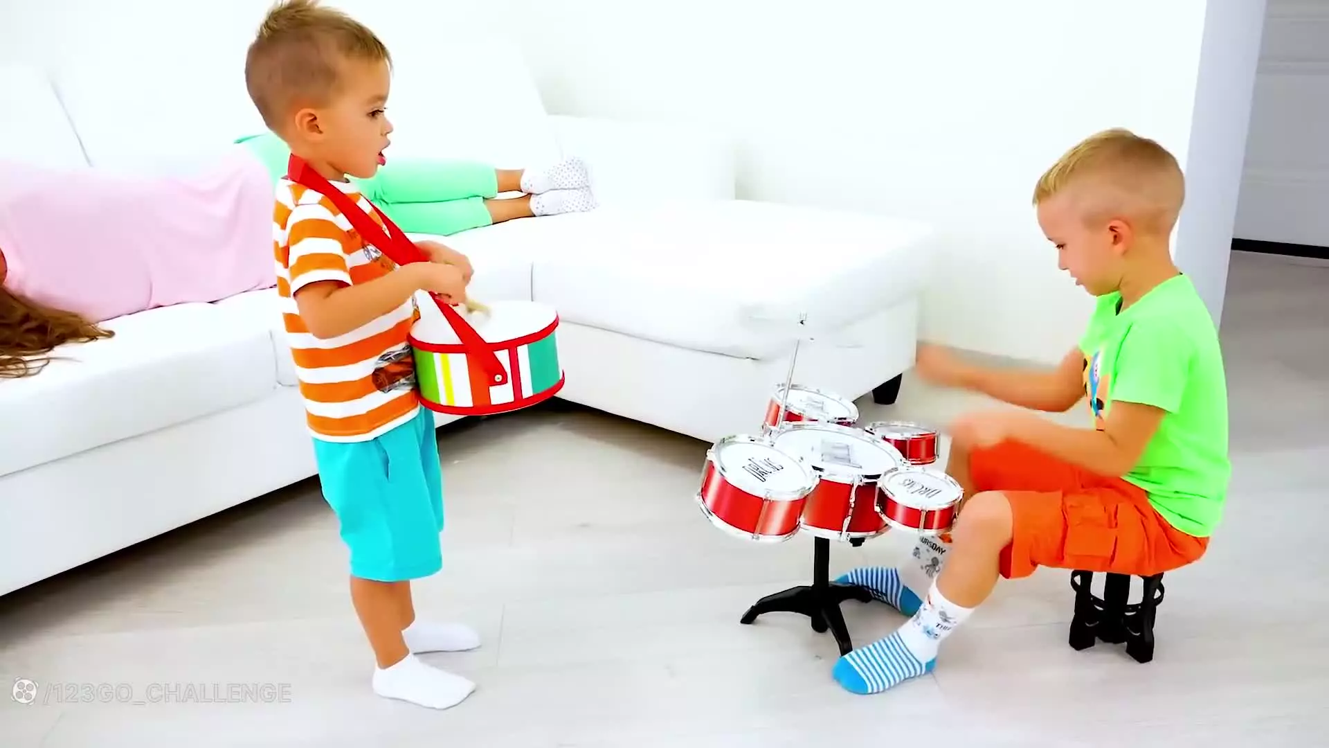 ولاد - ولاد و نیکی - کارتون ولاد و نیکی طولانی خنده دار بازی و چالش خوشمزه ولادی