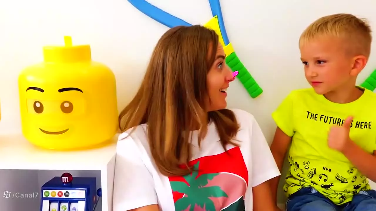 کودک ولاد و نیکی ، داستان خنده دار جوش بزرگ ولاد و مامان ، نیکی شو