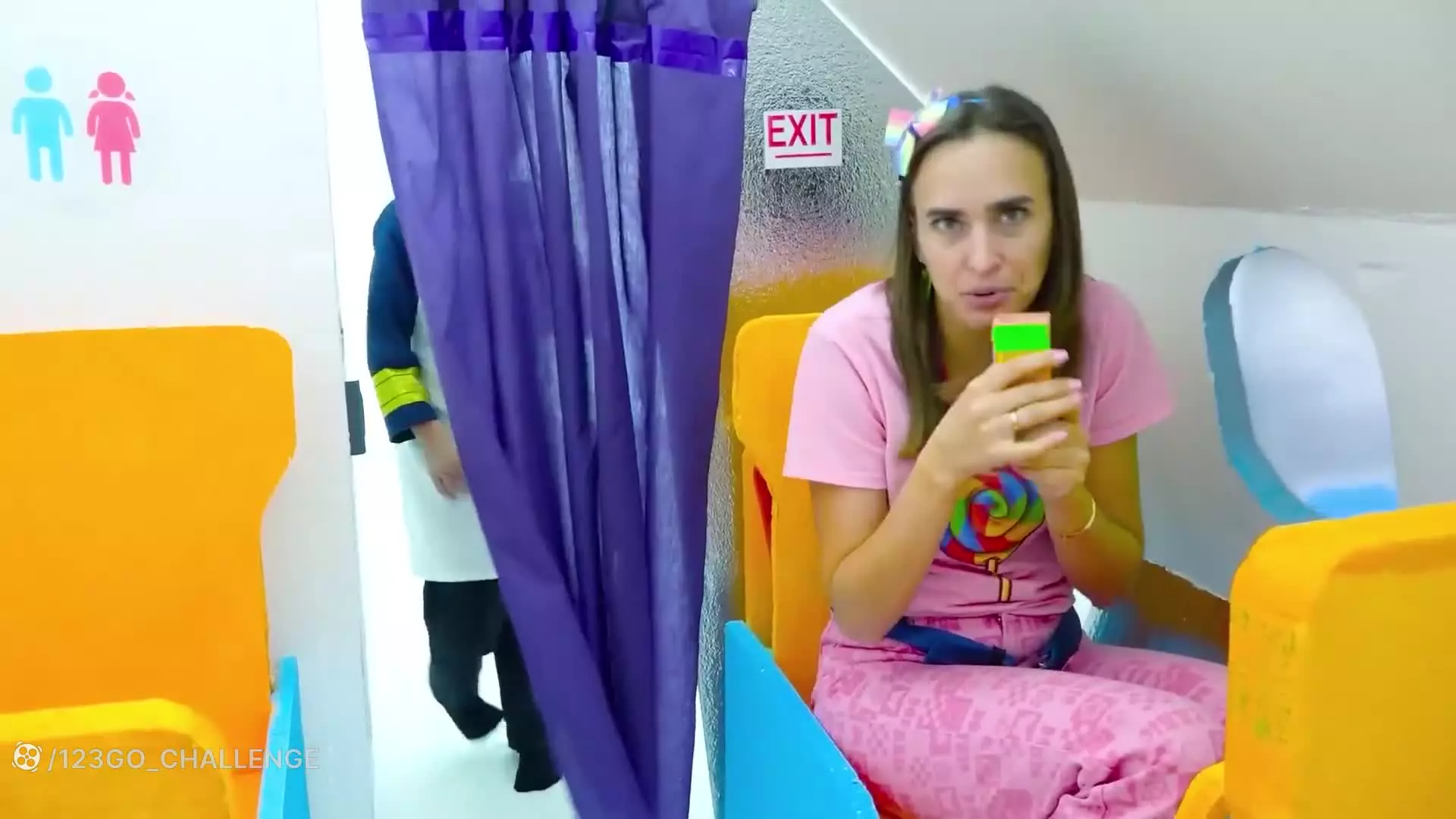 ولاد - ولاد و نیکی - کارتون ولاد و نیکی طولانی خنده دار چالش تفریح اتوبوس مدرسه