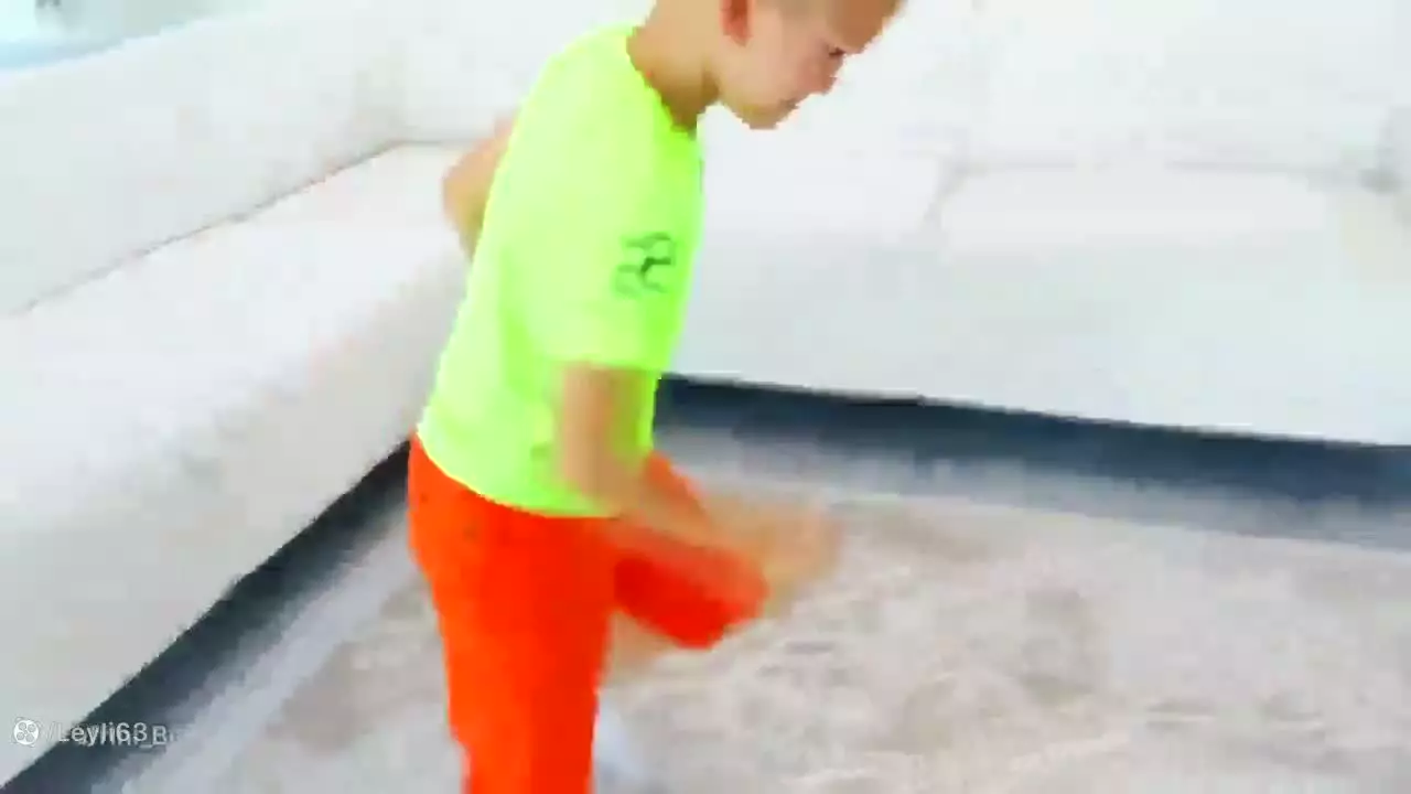 برنامه کودک ولاد و نیکی _ داستان خنده دار چسب _ بانوان سرگرمی کودک