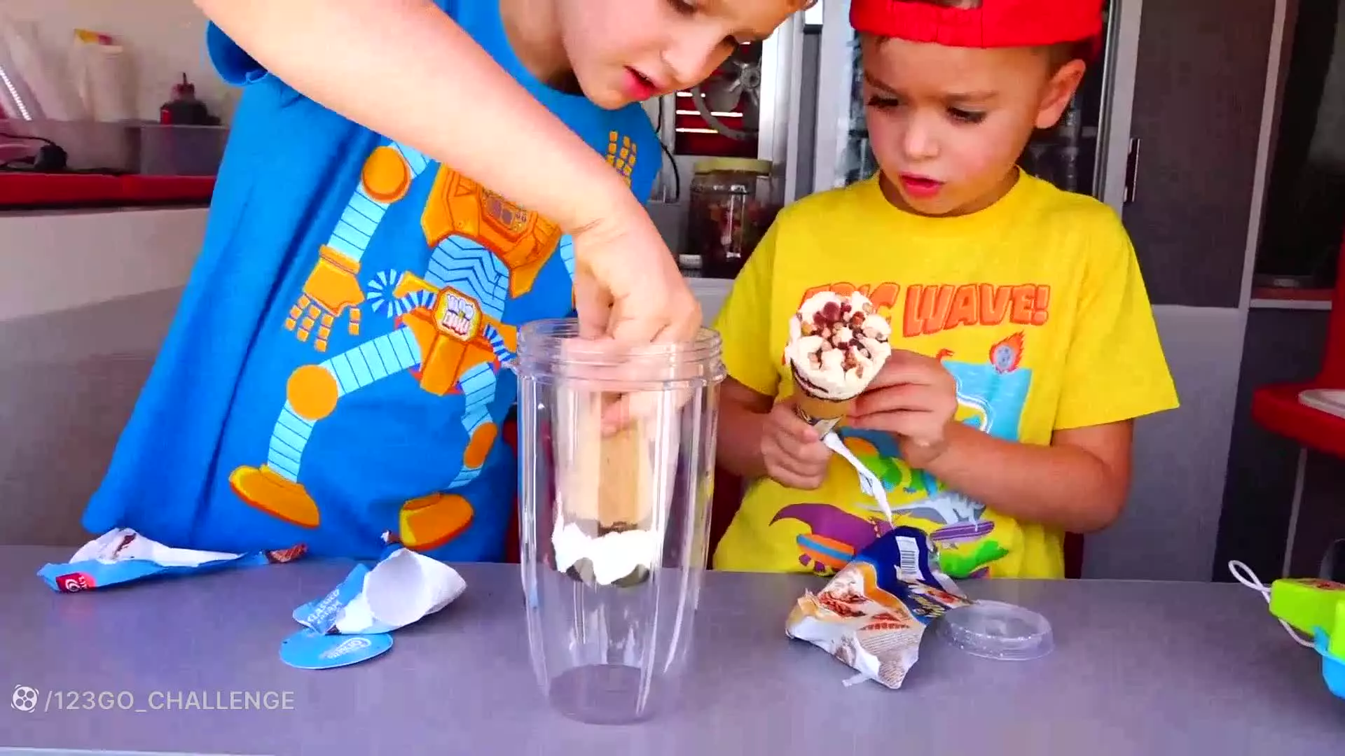 ولاد - ولاد و نیکی - کارتون ولاد و نیکی طولانی خنده دار ولاد و شهر بستنی ها