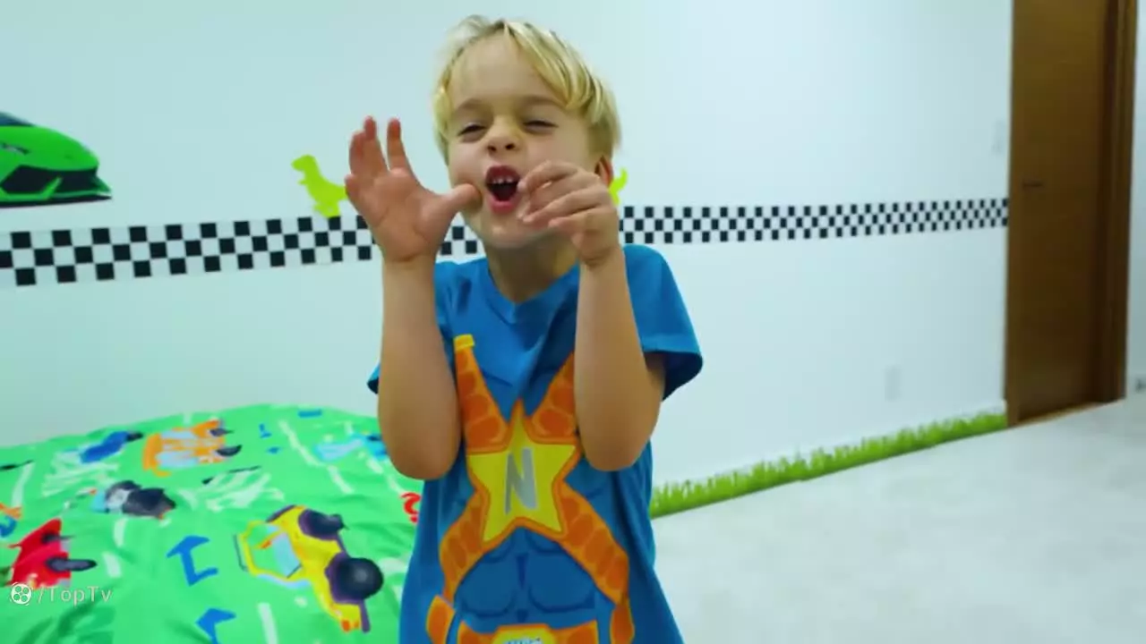 ولاد شو ، بازی ولاد و نیکی ، داستانهای خنده دار ولاد و نیکی ،کارتون ولاد و نیکی