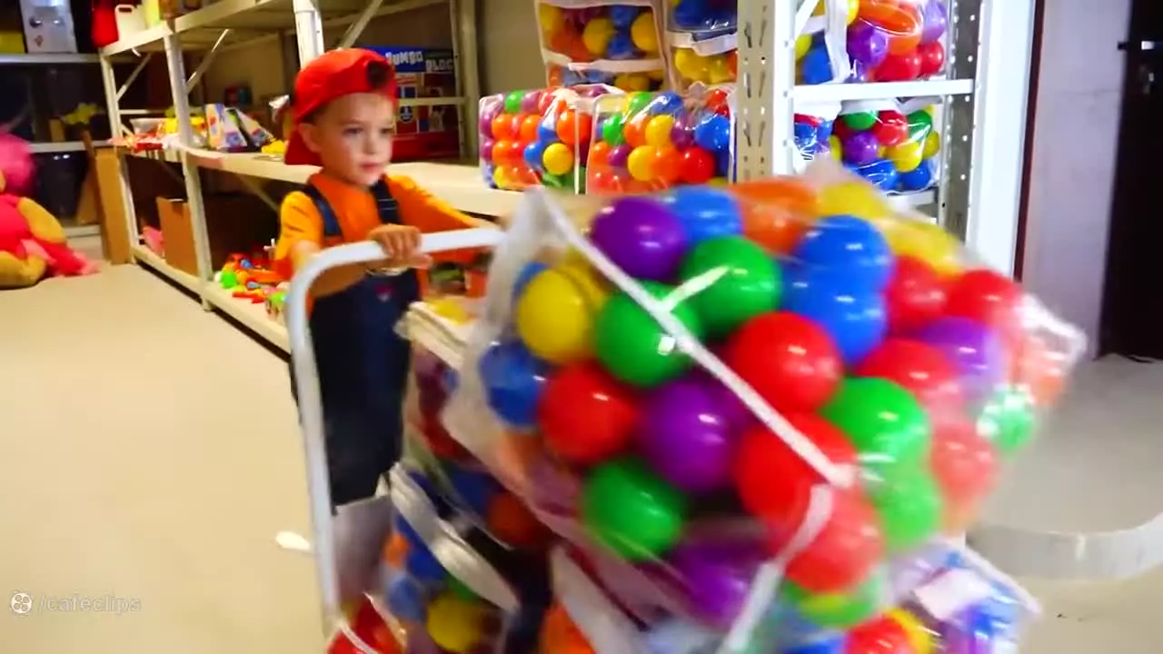 ولاد و نیکی جدید / داستان خنده دار در مورد سکسکه / ولاد و نیکیتا / ولاد نیکی