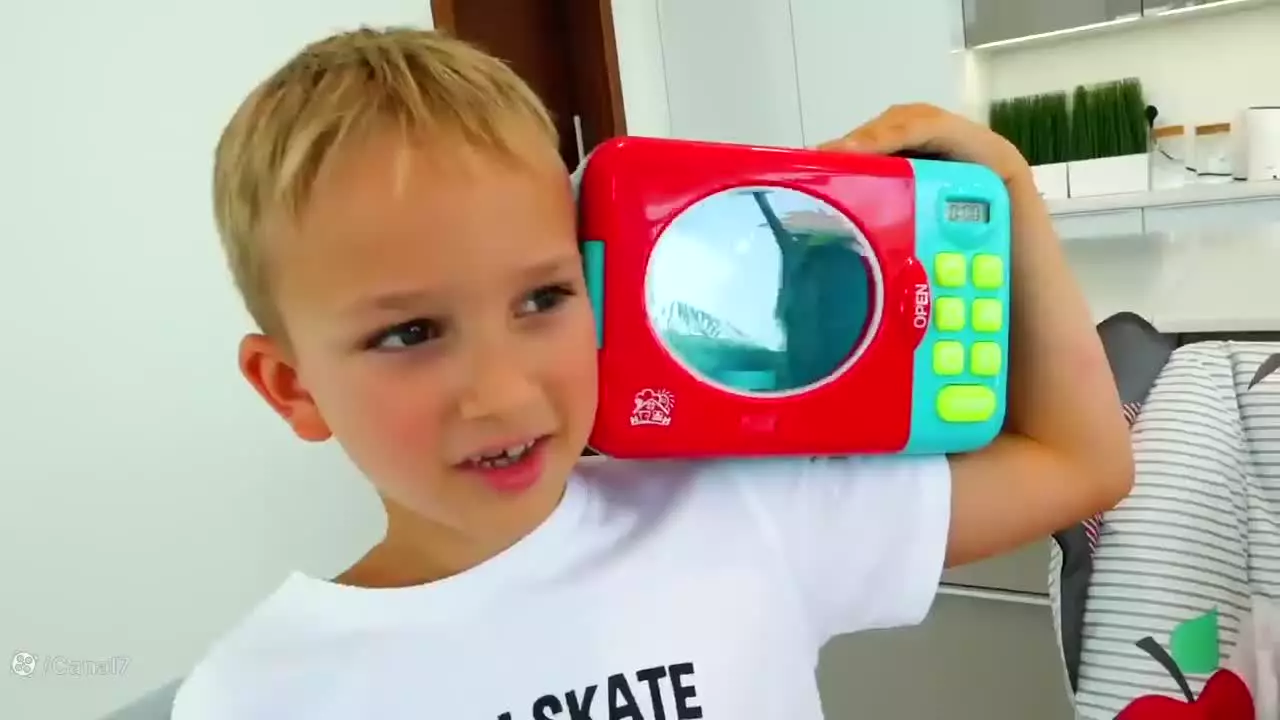 ولادشو - ولاد و نیکی - داستان خنده دار اسباب بازی ها - کودک ولاد و نیکیتا