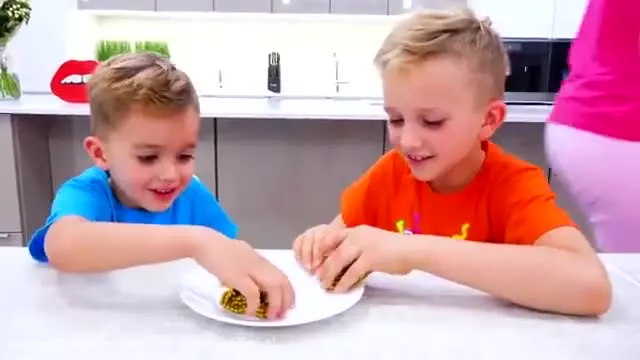 برنامه کودک ولاد و نیکی - داستان های خنده دار با اسباب بازی برای بچه ها