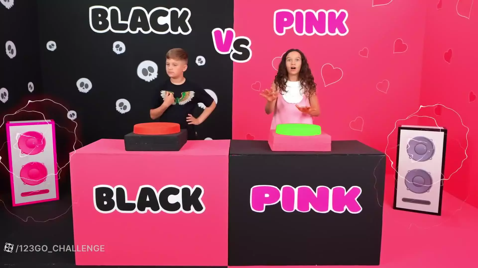 چالش جدید دیانا و روما با اسلایم: لحظات خنده‌دار و هیجان‌انگیز!