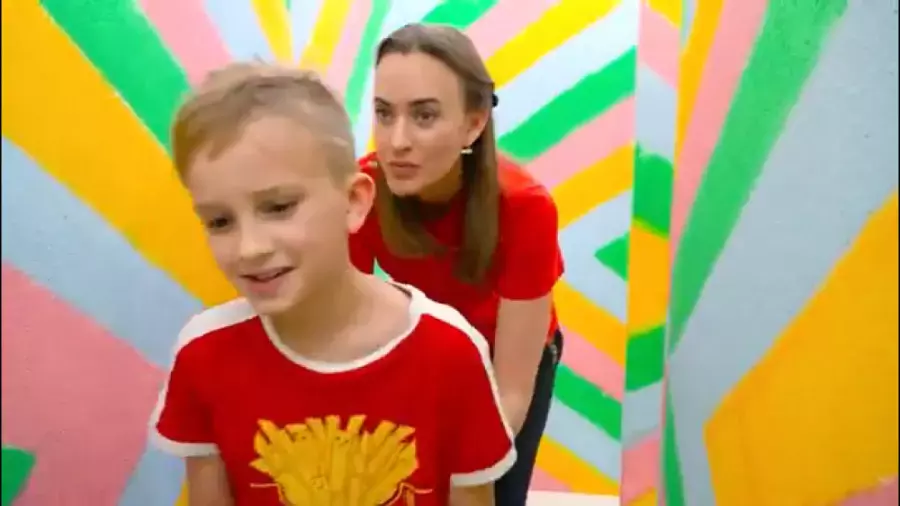 برنامه کودک سرگرمی ولاد و نیکی مارپیچ خنده دار