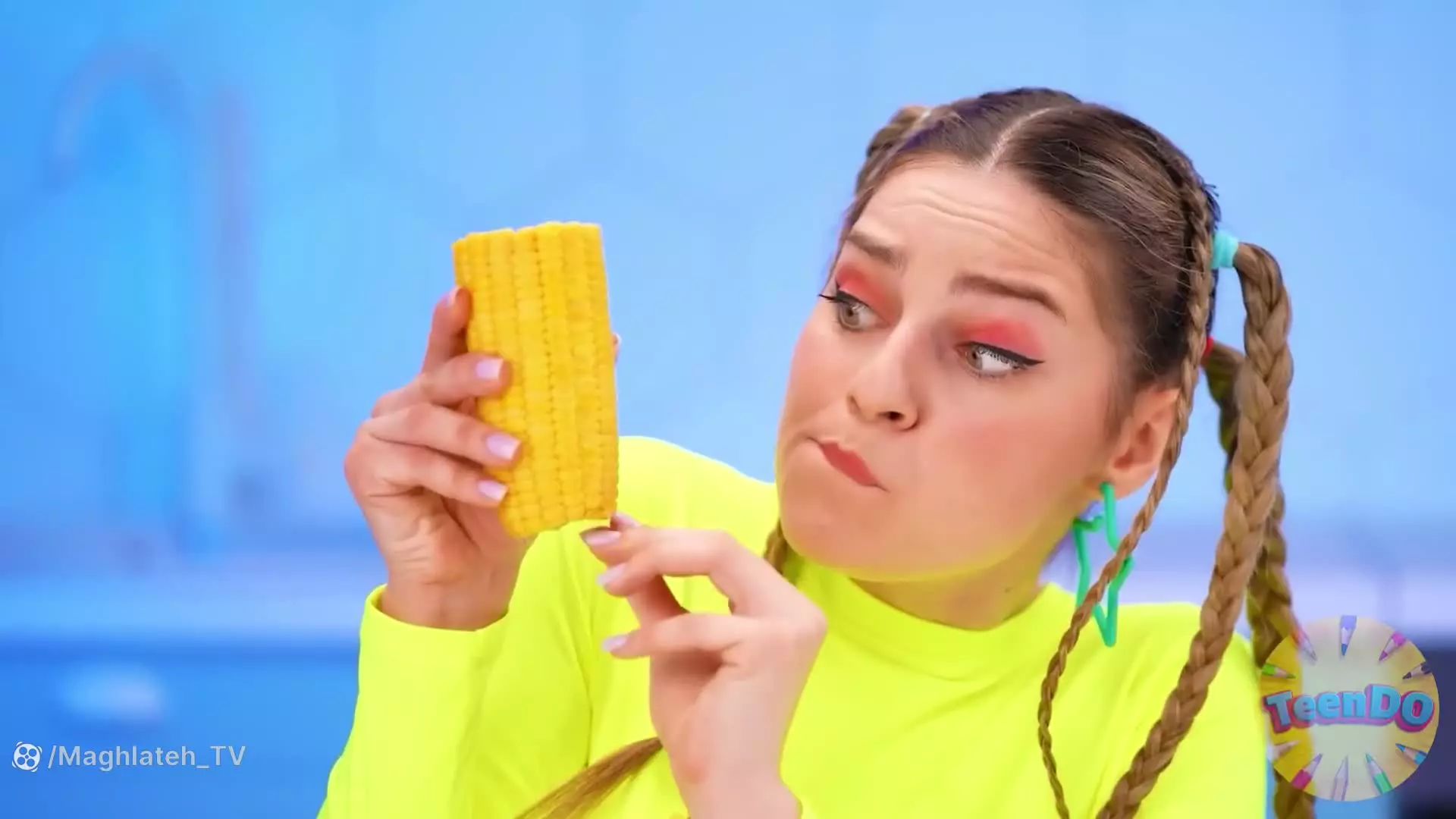 چالش خوراکی جالب: خنده و لذت با اسمرفود! رقابت پستونک کیوت و خطرناک