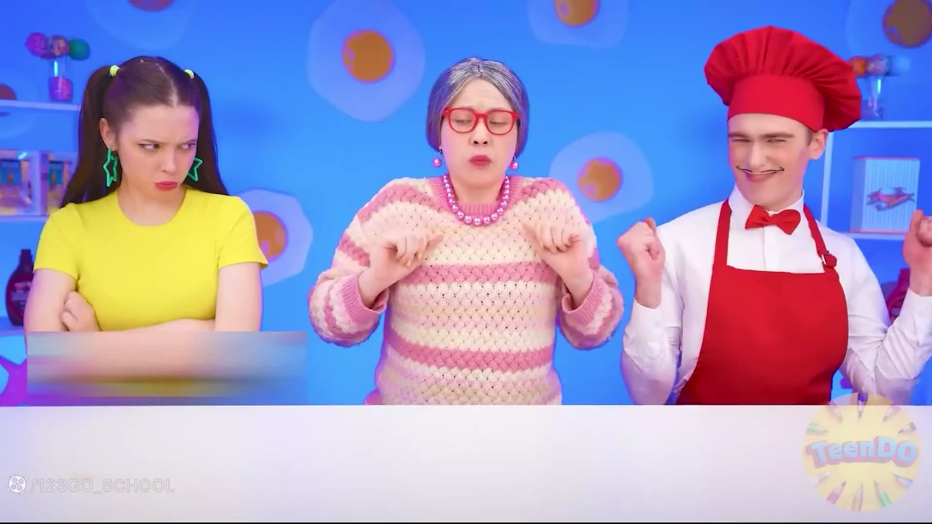 چالش کیک توت فرنگی و شکلاتی: غذاهای خوشمزه و خاص موکبانگ!