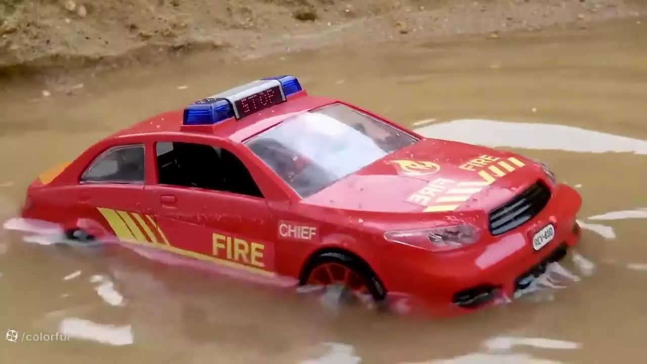 ماشین بازی اسباب بازی ، سرگرمی کودک ماشین بازی ،ماشین بازی کودکانه، سرگرمی کودک